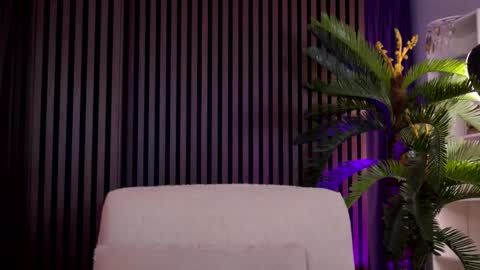 Snapshot of chicaora chatting on 11-18-25, 10:03 Cami online show from 11-18-25, 10:03