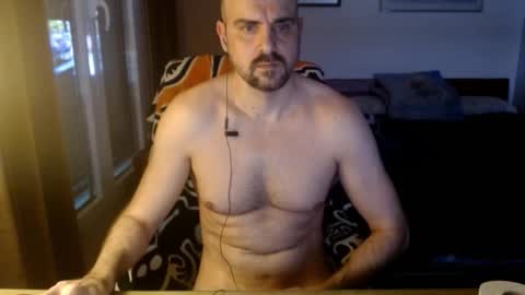 Snapshot of chicocam1983 chatting on 01-18-26, 04:44 chicocam1983 online show from 01-18-26, 04:44