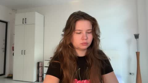 Snapshot of chiculya chatting on 06-20-26, 04:15 chiculya online show from 06-20-26, 04:15