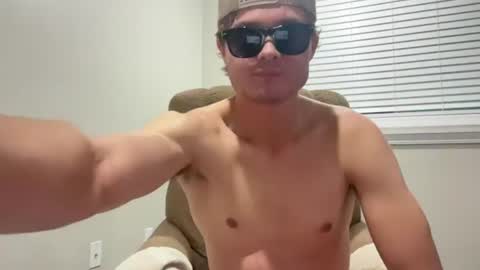 Snapshot of chill_fit_guy chatting on 08-07-26, 12:45 chill_fit_guy online show from 08-07-26, 12:45