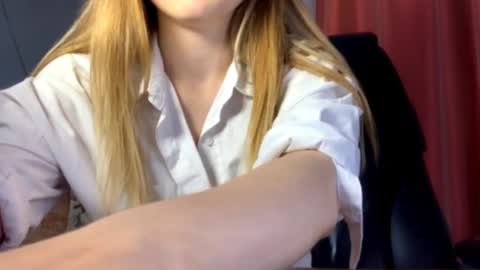 Sasha online show from 09-24-25, 06:22