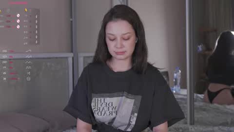 Snapshot of chillgirlll chatting on 02-27-26, 04:29 Nicole online show from 02-27-26, 04:29