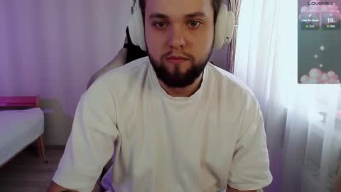 Snapshot of chilly__willy chatting on 03-13-26, 10:44 Mark online show from 03-13-26, 10:44