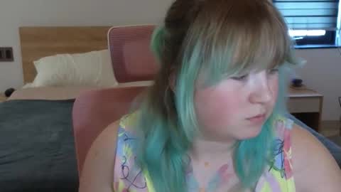 Snapshot of chimberwol chatting on 03-17-26, 07:01 Chim-Chim online show from 03-17-26, 07:01