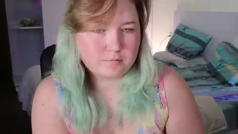 Snapshot of chimberwol chatting on 06-18-26, 01:50 Chim-Chim online show from 06-18-26, 01:50