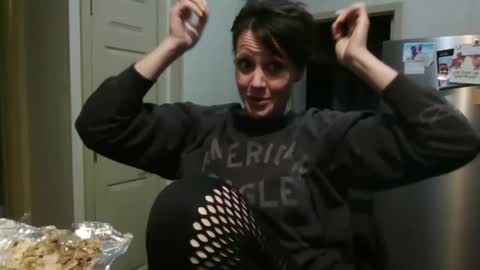 ChinaCove online show from 03-08-26, 06:06