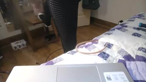 Snapshot of chinacove chatting on 04-28-26, 05:40 ChinaCove online show from 04-28-26, 05:40