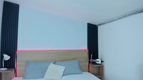 Chiqui online show from 11-19-25, 07:14