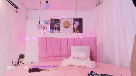 Snapshot of chiquibumbun chatting on 01-23-25, 04:52 sophia online show from 01-23-25, 04:52