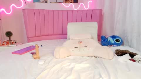 Snapshot of chiquibumbun chatting on 02-25-25, 08:25 sophia online show from 02-25-25, 08:25