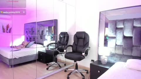 Chloe online show from 02-05-25, 08:04