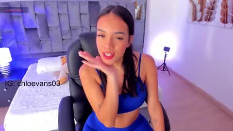 Chloe online show from 03-11-25, 11:23