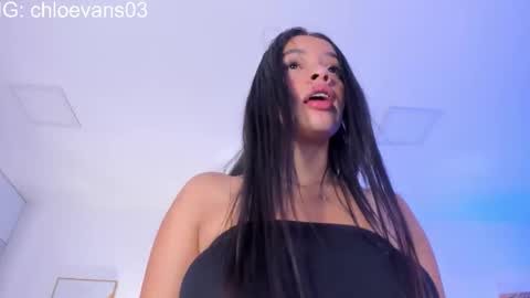 Chloe online show from 11-21-25, 11:42