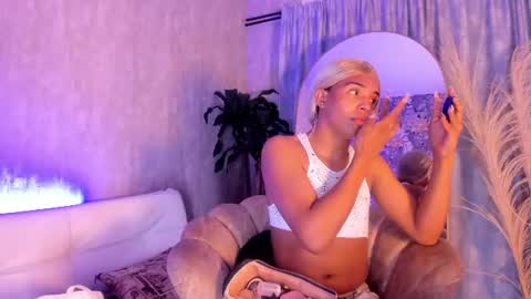 Chloe online show from 06-18-26, 10:03