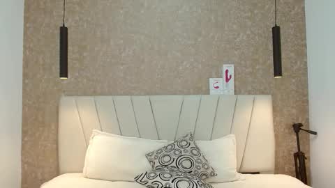 Abby 19 years online show from 01-25-25, 09:35