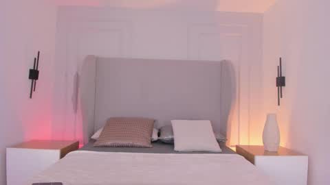 Chloe online show from 11-16-25, 12:33