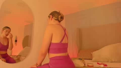 Chloe online show from 03-20-26, 12:32