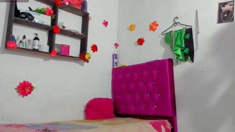 Chloe Evanx  online show from 11-06-25, 02:45