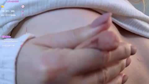 Snapshot of chloe_jeense chatting on 03-10-26, 01:16 Chloe online show from 03-10-26, 01:16