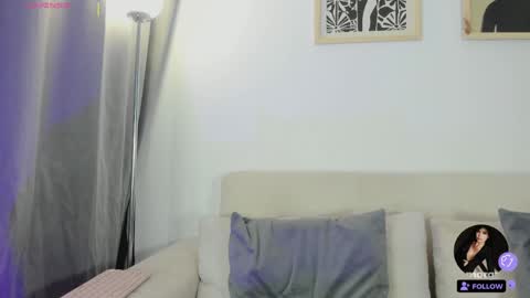 Snapshot of chloe_morgans chatting on 05-13-26, 10:12 chloe online show from 05-13-26, 10:12