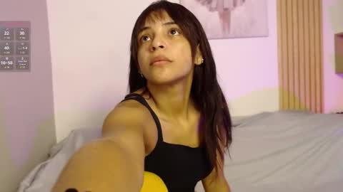 chloe_peach_ online show from 04-10-26, 11:59