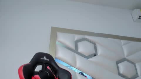 Snapshot of chloe_rubi chatting on 11-28-25, 05:59 CHLOE online show from 11-28-25, 05:59