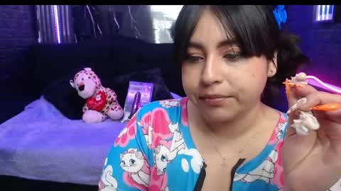chloe_smith5 online show from 05-11-26, 03:18