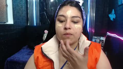 chloe_smith5 online show from 06-27-26, 01:28