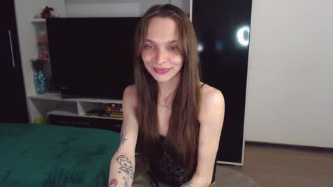 Snapshot of chloe_sunny chatting on 01-31-25, 10:10 Chloe online show from 01-31-25, 10:10