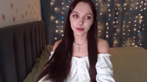 Snapshot of chloe_sunny chatting on 02-13-26, 02:35 Chloe online show from 02-13-26, 02:35