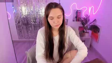 Snapshot of chloe_sunny chatting on 07-03-26, 06:20 Chloe online show from 07-03-26, 06:20