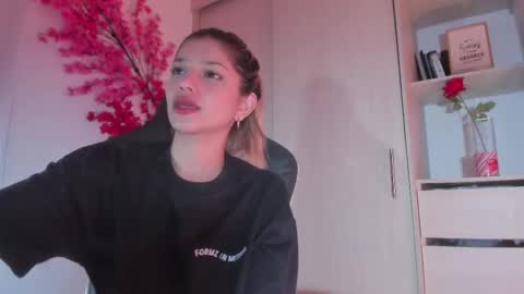 Chloe Miller  online show from 05-13-26, 03:37