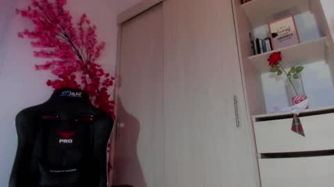 Chloe Miller  online show from 05-30-26, 03:47