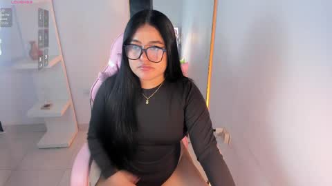 chloe_t2 online show from 05-19-26, 02:07