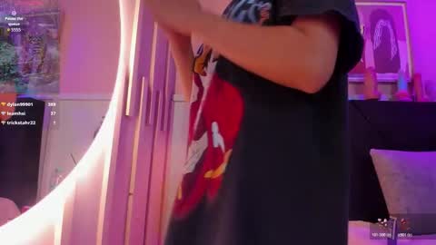   online show from 11-28-25, 07:49