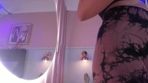   online show from 12-14-25, 02:33