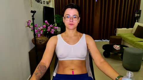 Snapshot of chloe_x_ chatting on 05-24-26, 12:15 Eva and Sandra online show from 05-24-26, 12:15
