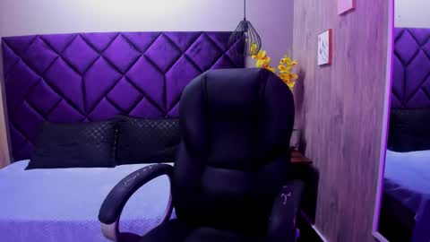 chloecampbell03 online show from 10-04-25, 12:58