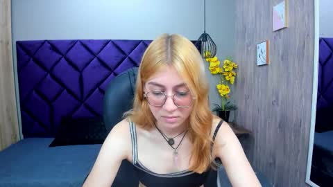 chloecampbell03 online show from 12-17-25, 04:35