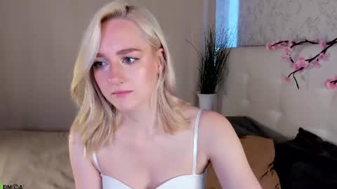 Chloe Deccker online show from 06-30-26, 01:17