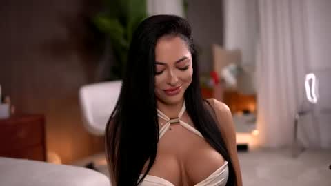 Snapshot of chloedevinex chatting on 06-26-26, 03:33 chloedevinex online show from 06-26-26, 03:33