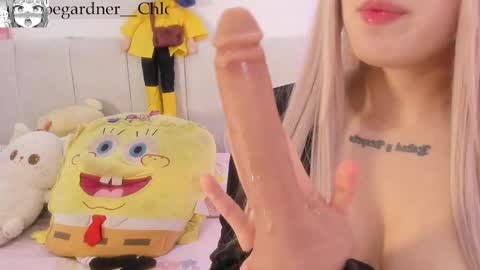 Chloe online show from 04-22-26, 09:27