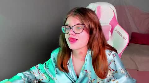 ChloeHalses online show from 03-21-26, 05:05