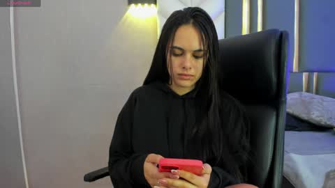  Chloe Harper  online show from 04-21-26, 11:49