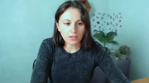Snapshot of chloejill_ chatting on 10-06-25, 02:03 Chloe online show from 10-06-25, 02:03