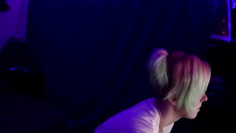 Chloekissxo online show from 11-06-25, 02:34