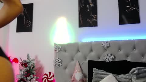 Chloe online show from 12-22-24, 02:39