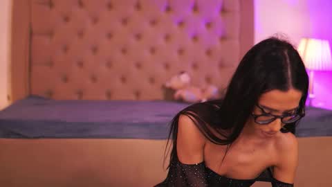 Snapshot of chloeobrilx chatting on 02-10-26, 04:05 Chlo online show from 02-10-26, 04:05