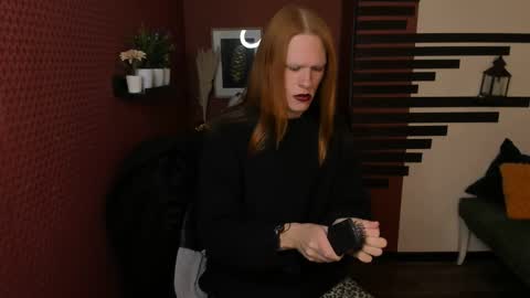 Chloe online show from 11-06-25, 12:06