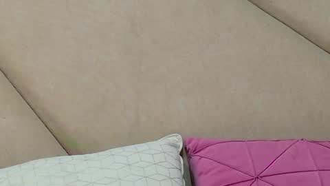 Snapshot of chloevee chatting on 11-23-25, 05:40 Chloe Vee online show from 11-23-25, 05:40